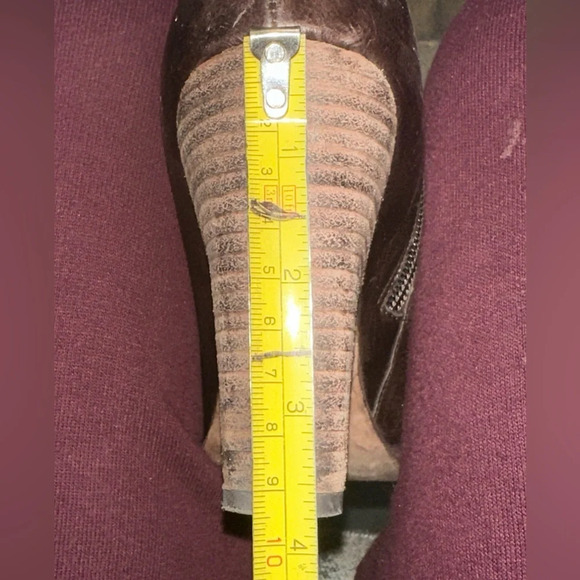 Stuart Weitzman Brown Leather Ankle Boots Size 7.5 Block Heel Zip Booties - Picture 9 of 9